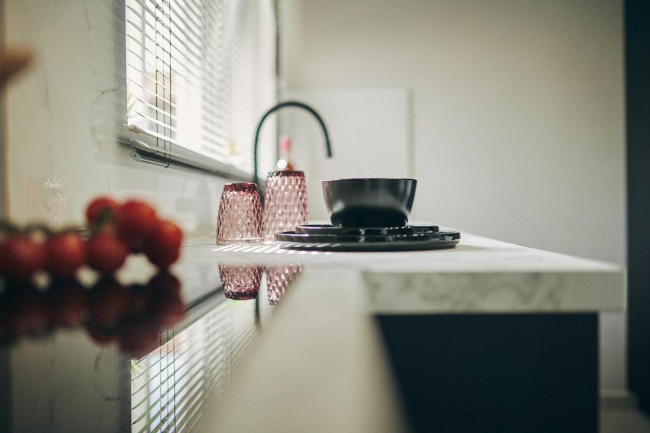Galadriel Apartments Kato Yerakarion Екстериор снимка